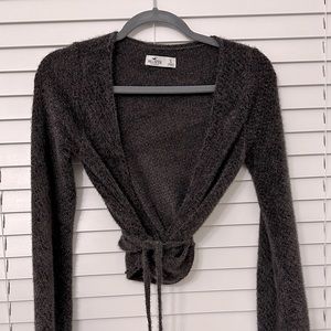 Hollister dark grey wrap sweater like new size small ladies